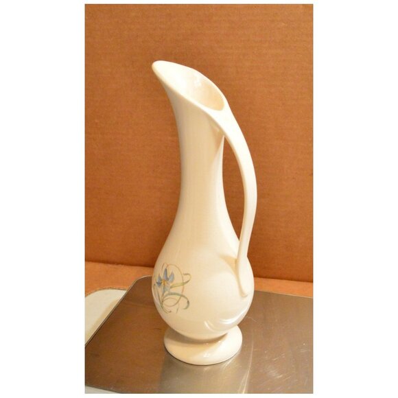 Pitcher Vase Flower Design w/ Handle White Ceramic Vintage NO ID ~8-1/2” tall - Picture 2 of 4
